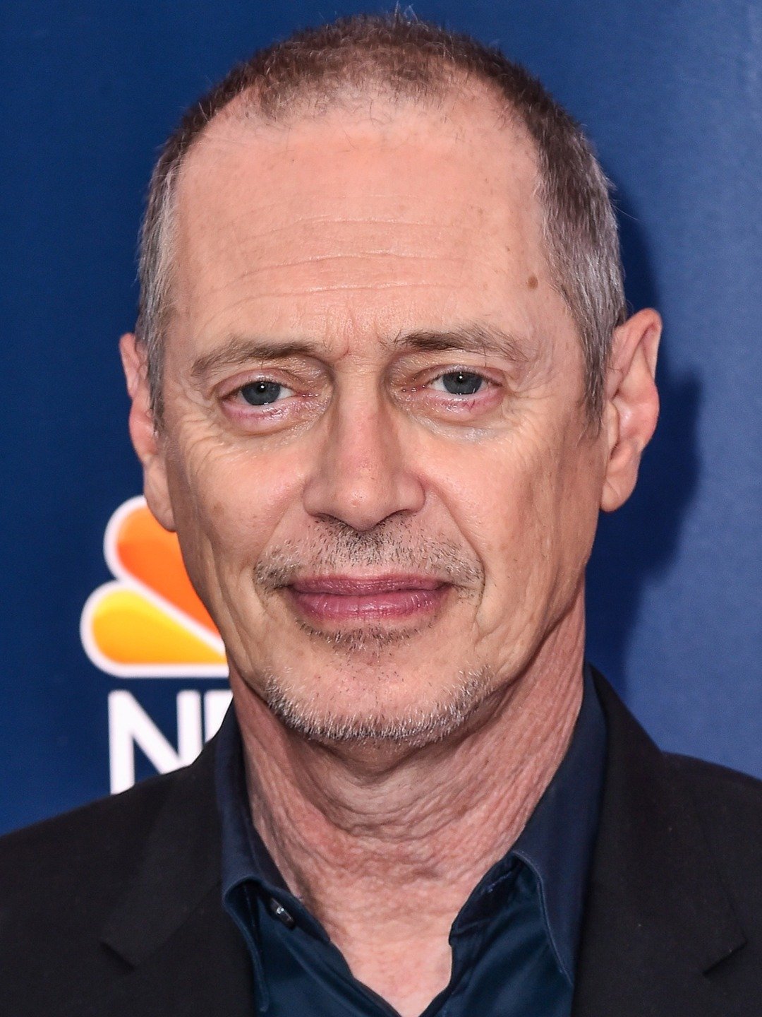 How tall is Steve Buscemi?